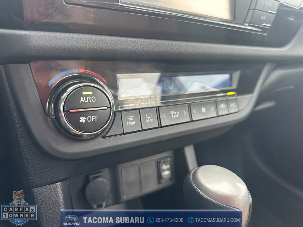 Used 2014 Toyota Corolla LE image 24