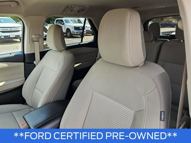 Used 2023 Ford Explorer XLT AWD/4WD image 18