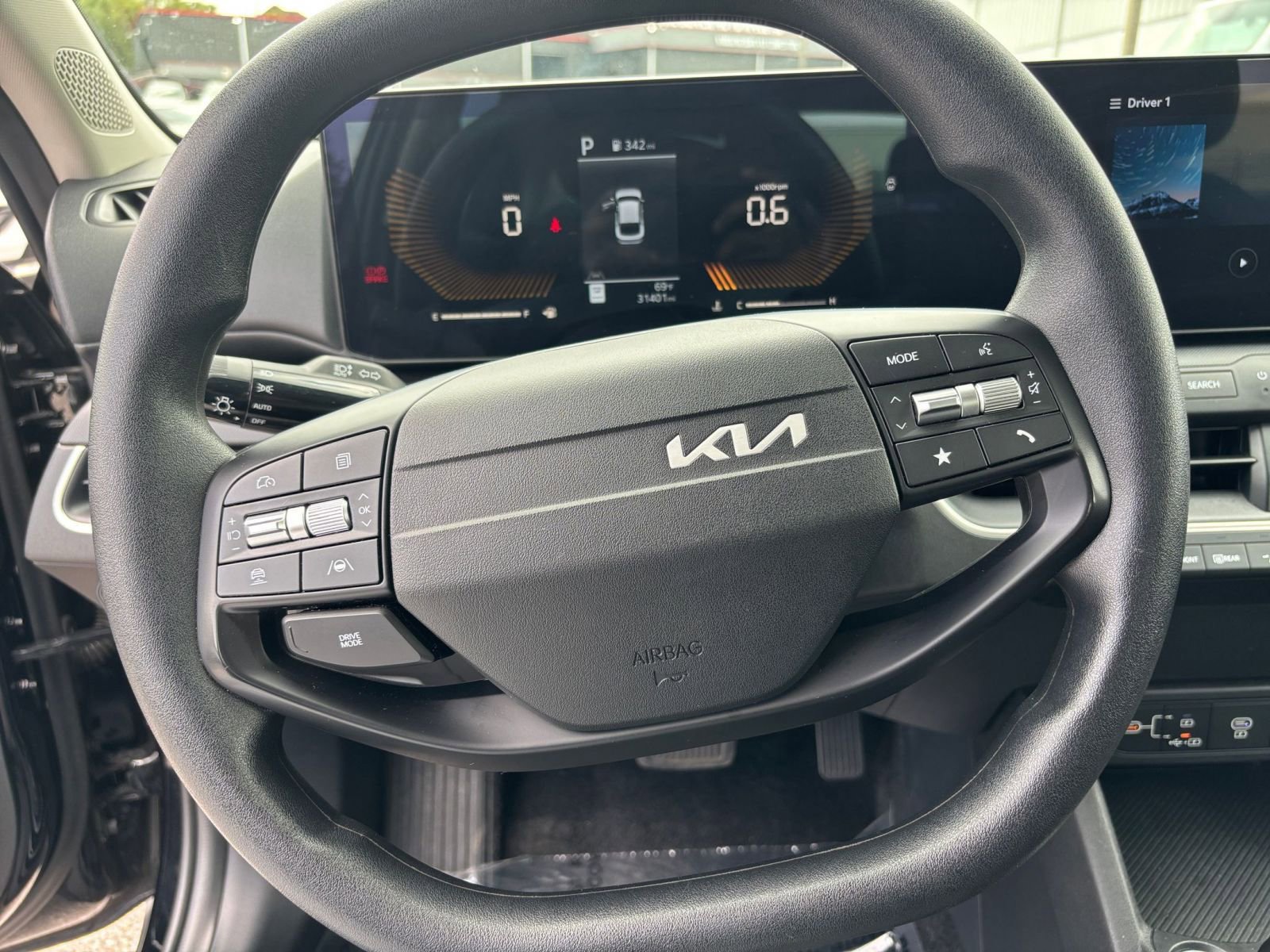 Used 2025 Kia K4 FWD image 25