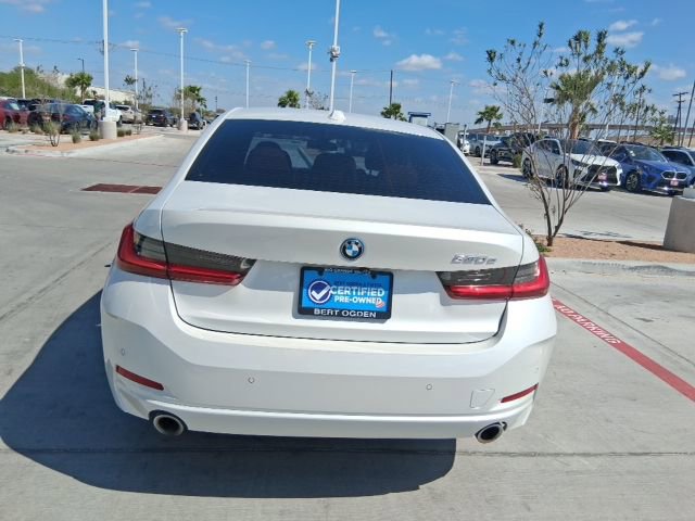 Used 2024 BMW 330e w/ Convenience Package RWD image 5