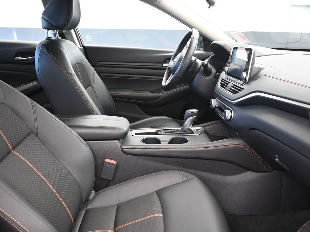 Used 2020 Nissan Altima 2.0 SR image 10