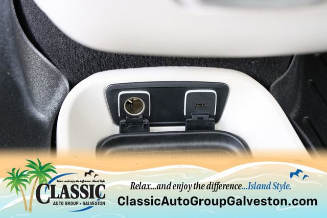 Used 2019 Chrysler Pacifica Touring-L Plus FWD image 25