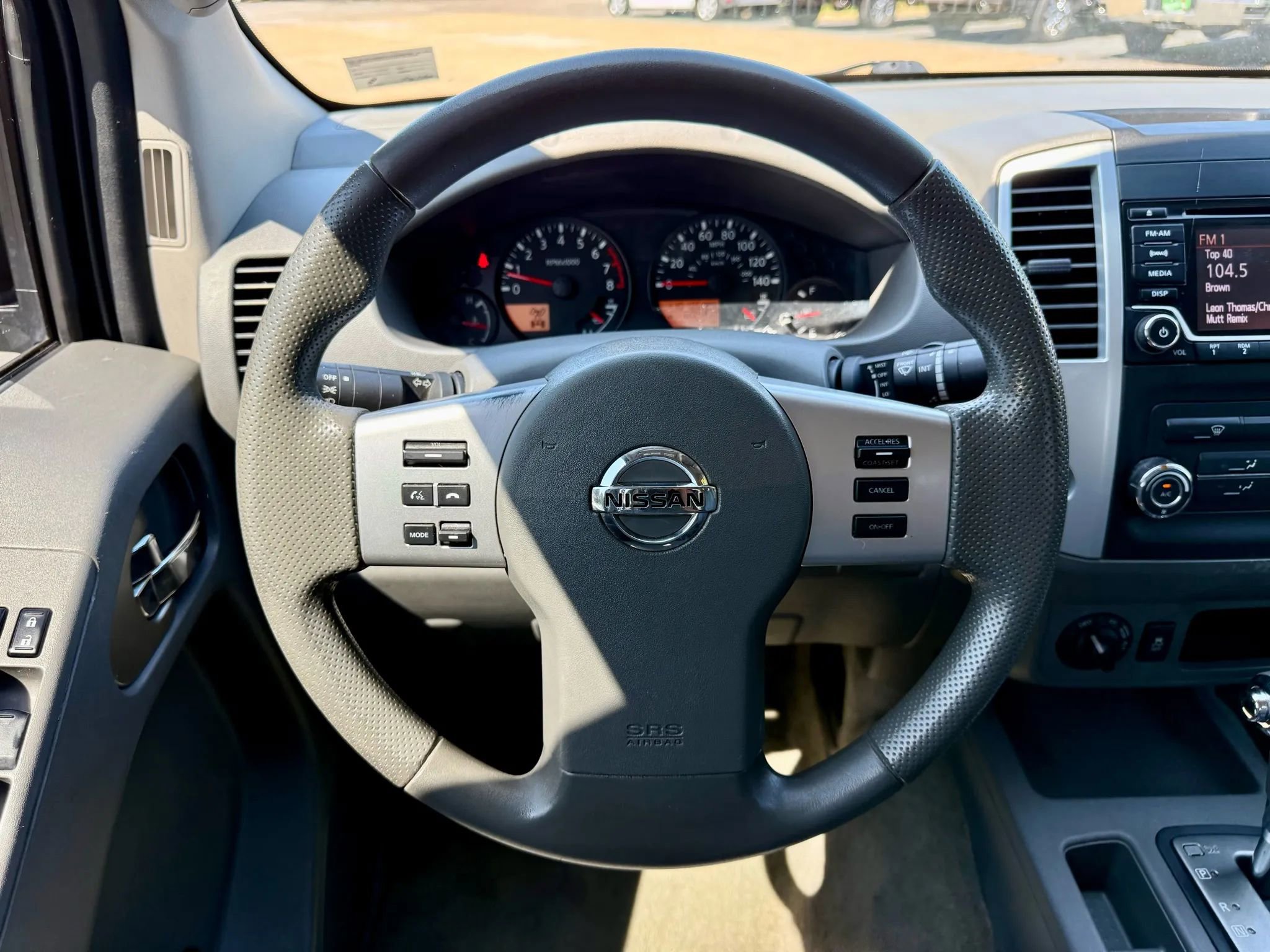 Used 2017 Nissan Frontier SV image 15