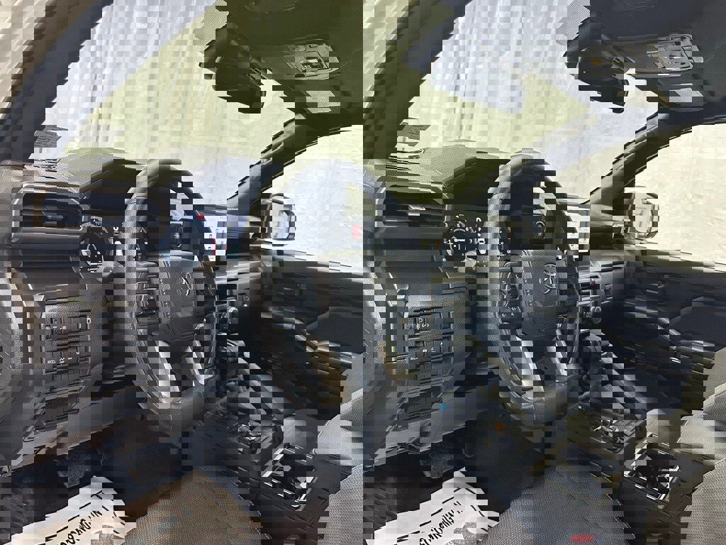 Used 2025 Toyota 4Runner TRD Off-Road image 15