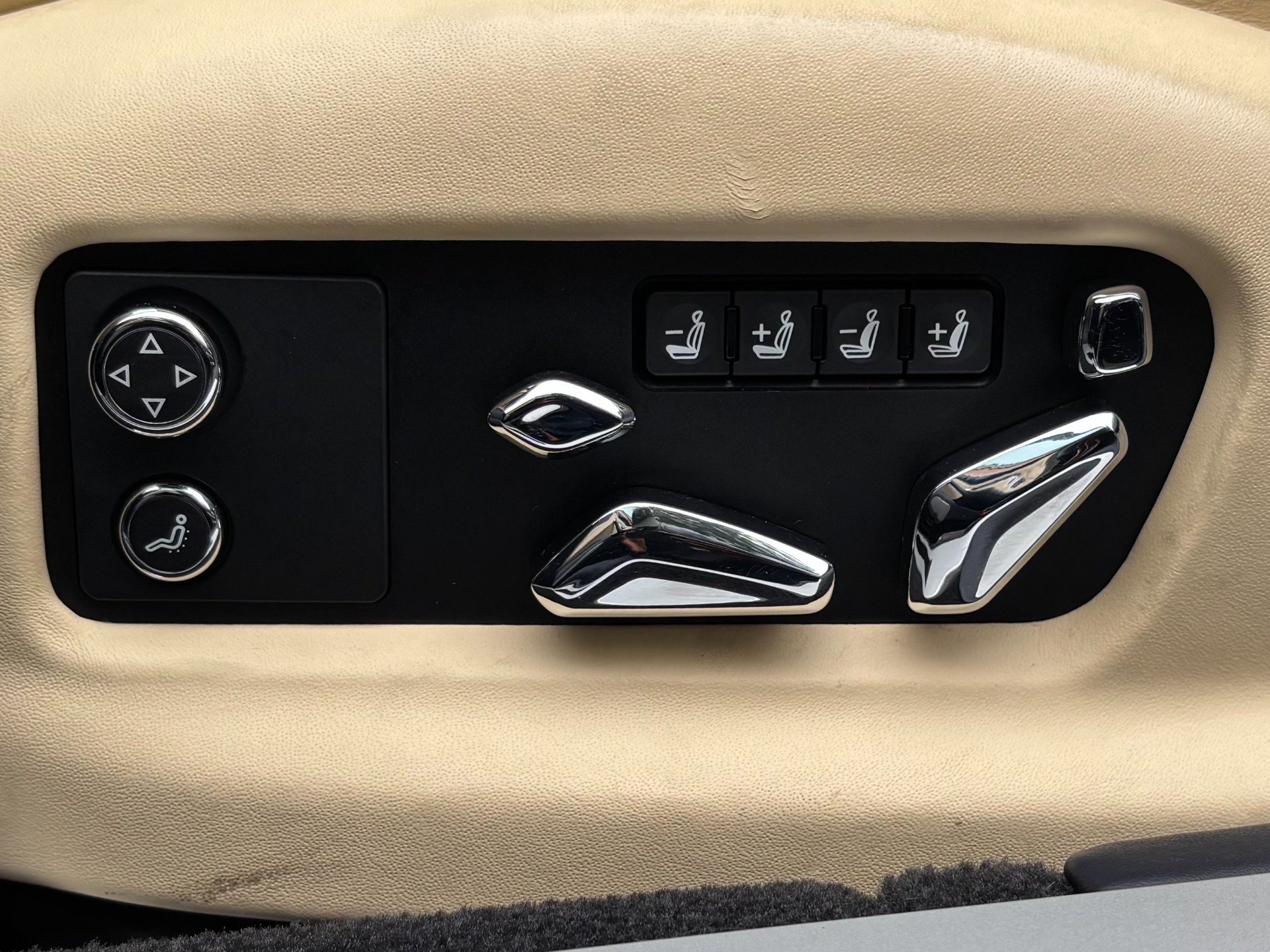 Used 2021 Bentley Flying Spur V8 AWD/4WD image 48