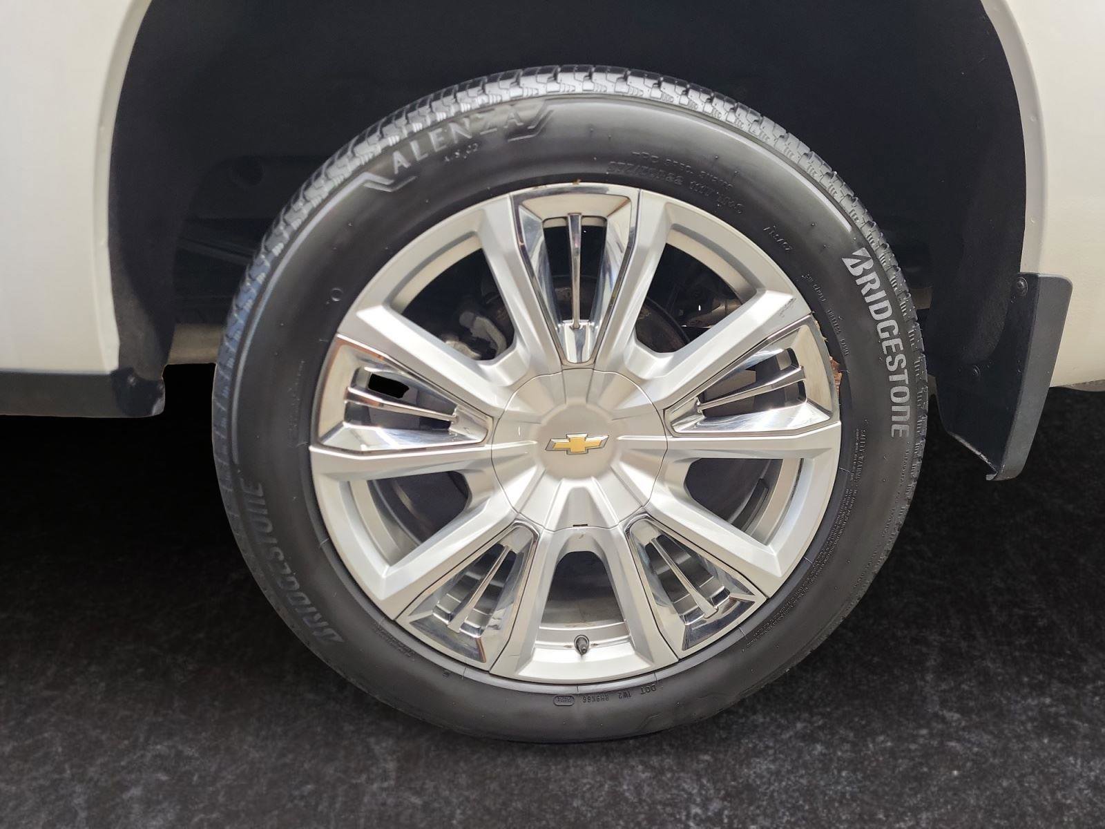 Used 2024 Chevrolet Silverado 1500 High Country w/ High Country Premium Package image 28