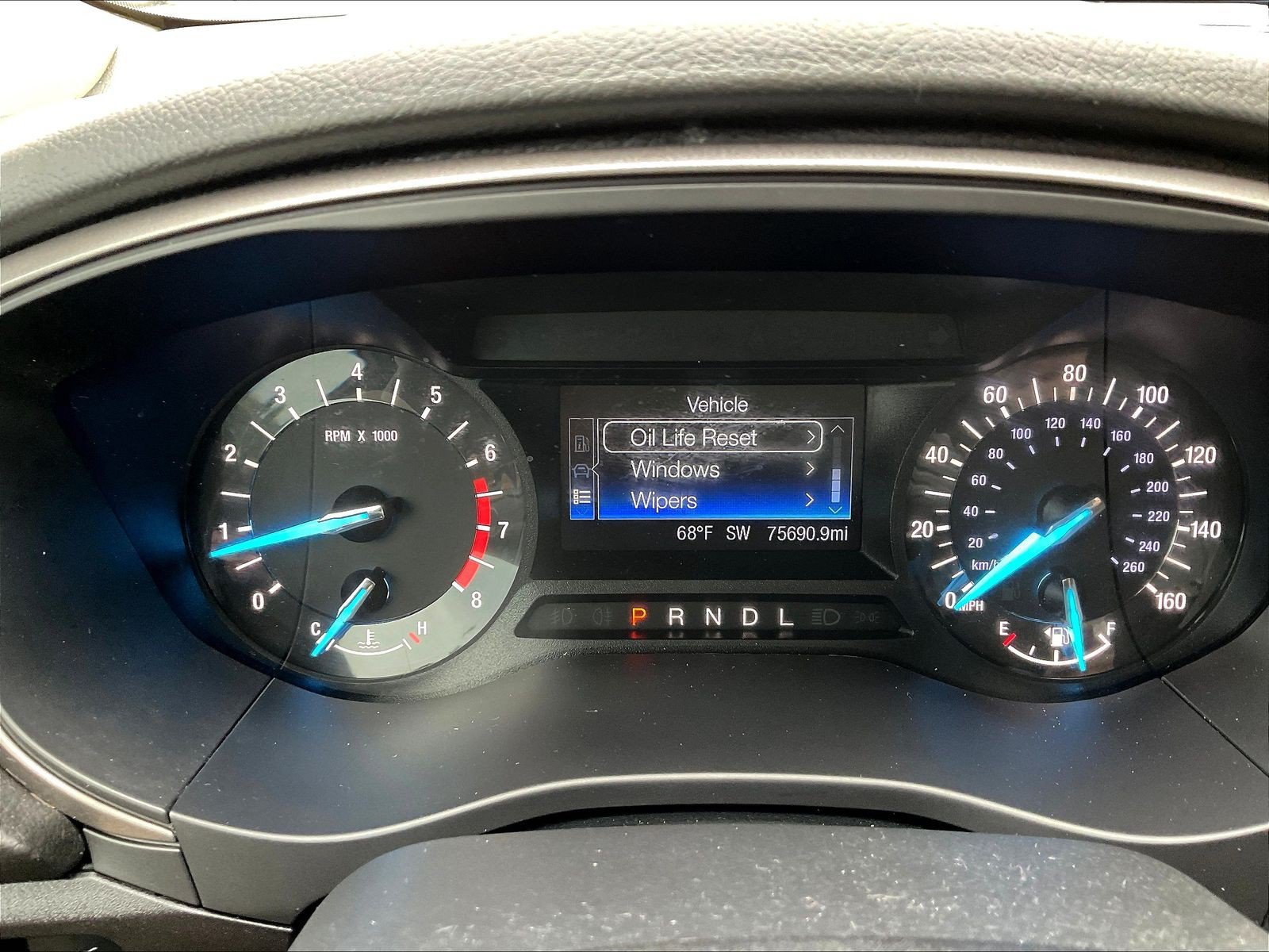 Used 2018 Ford Fusion SE FWD image 15