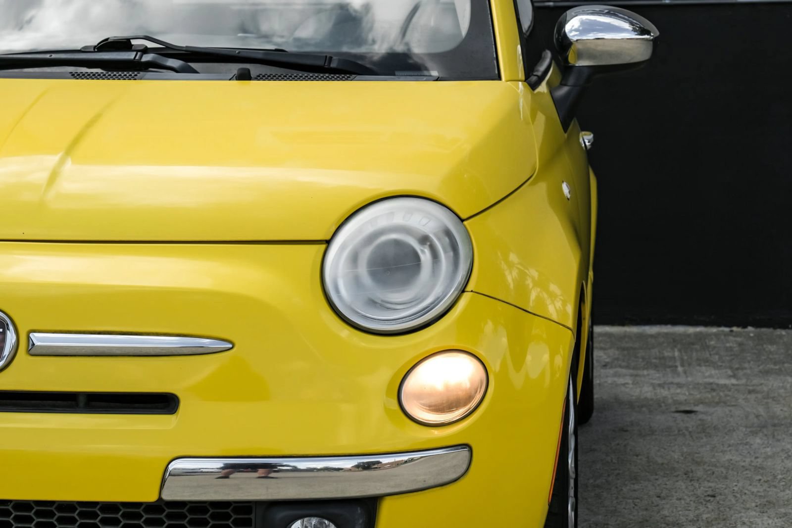 Used 2012 FIAT 500 Lounge FWD image 34