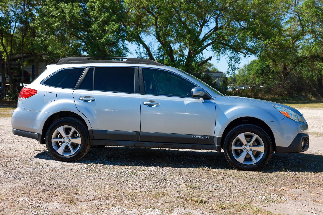 Used 2013 Subaru Outback 2.5i Limited w/ Moonroof Pkg image 13