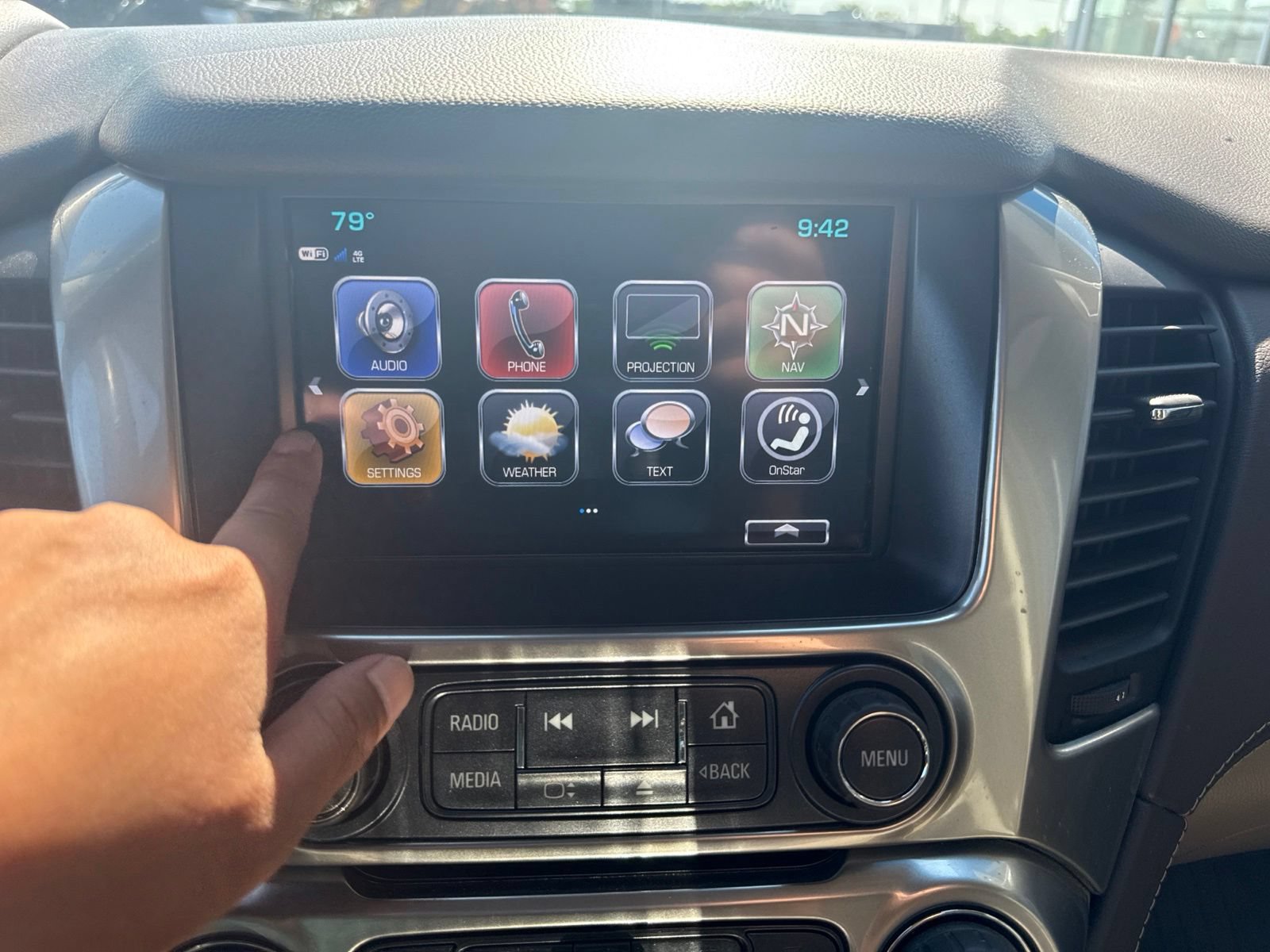 Used 2019 Chevrolet Tahoe LT w/ Luxury Package AWD/4WD image 24