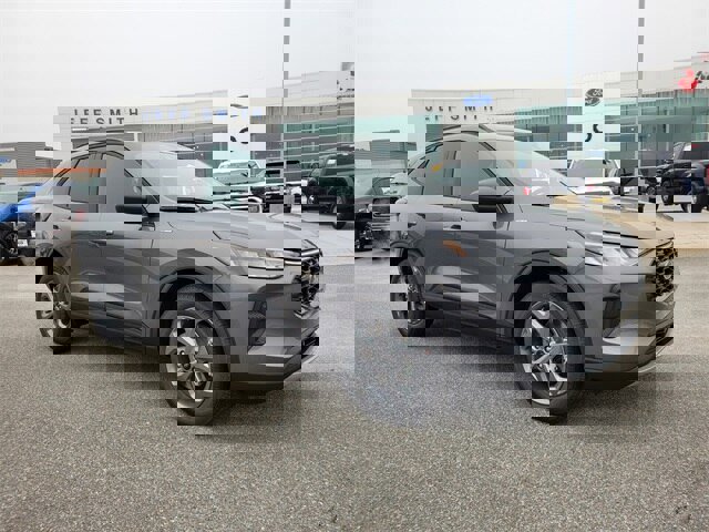 New 2025 Ford Escape ST-Line w/ Equipment Group 301A