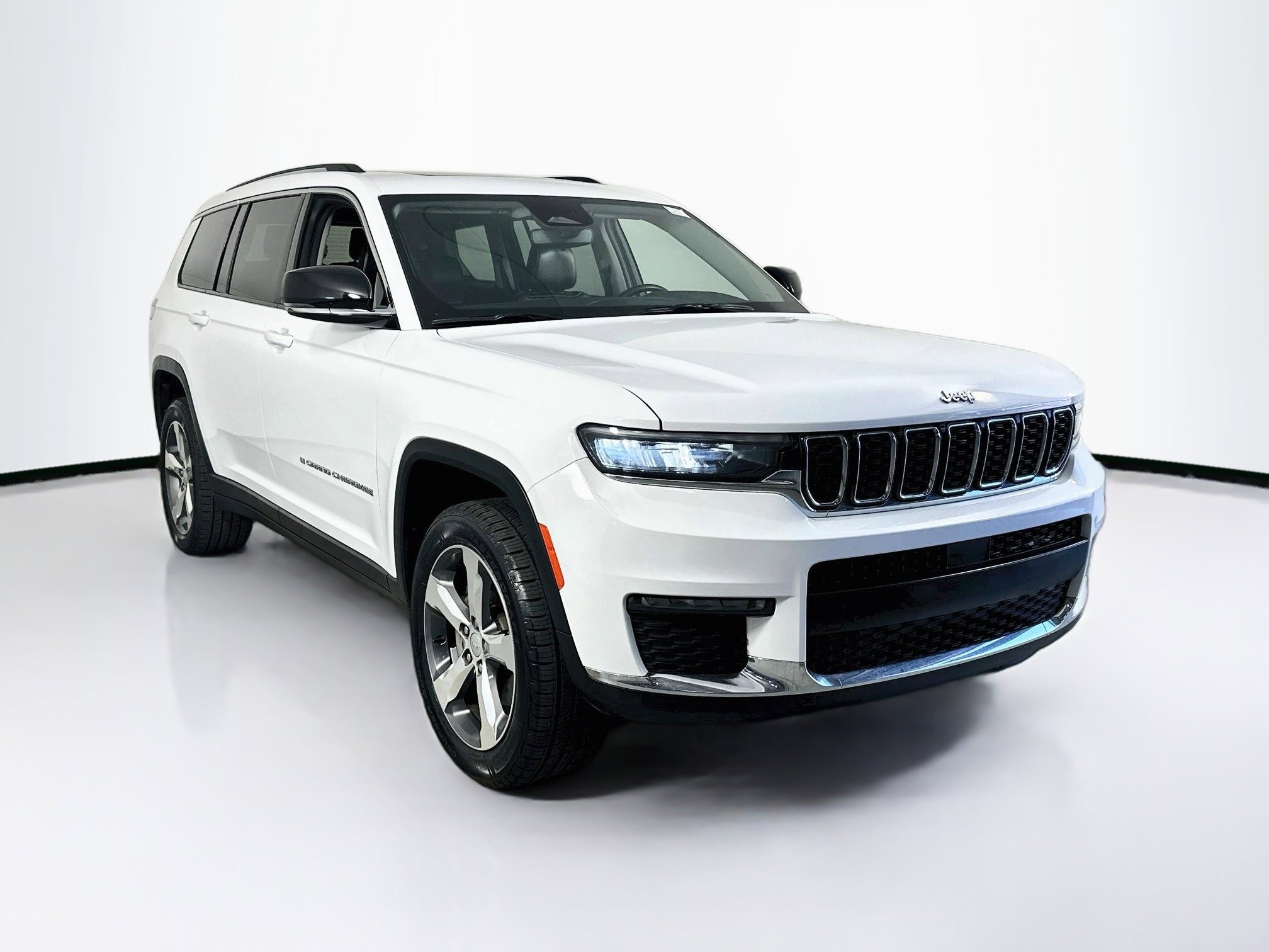 Used 2021 Jeep Grand Cherokee L Limited image 3