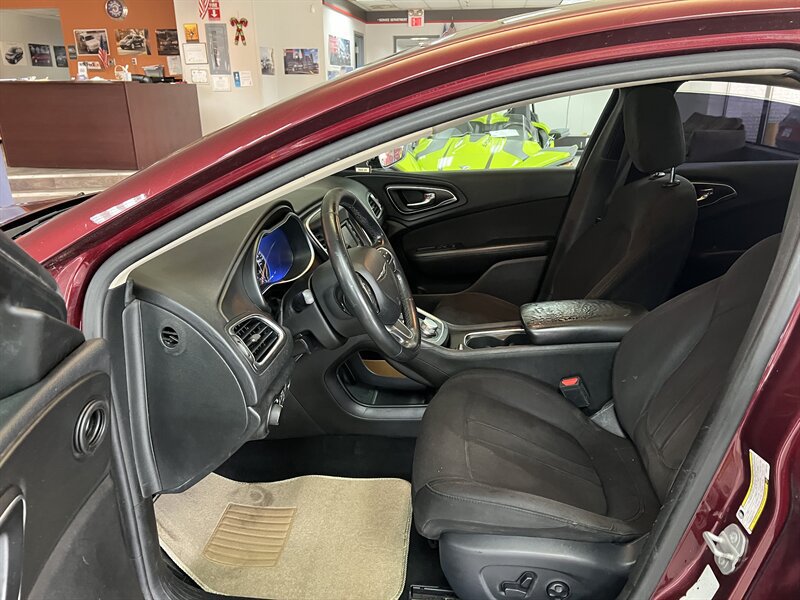 Used 2015 Chrysler 200 Limited w/ Convenience Group FWD image 26