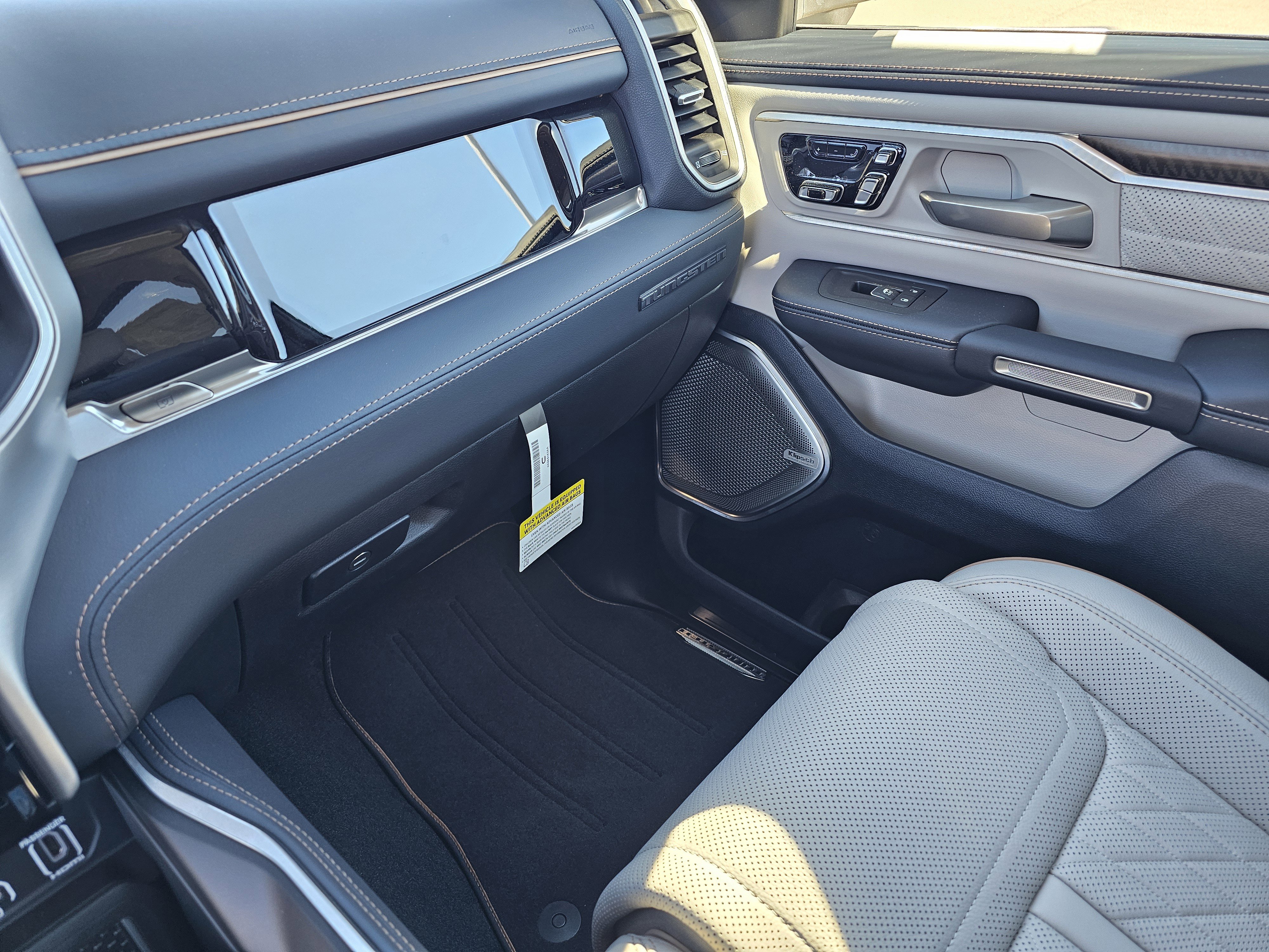 New 2025 RAM 1500 Tungsten w/ Towing Technology Group image 29