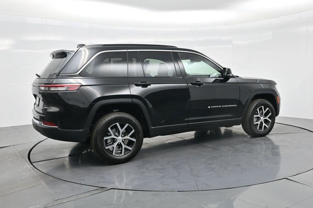 New 2025 Jeep Grand Cherokee Limited AWD/4WD image 5