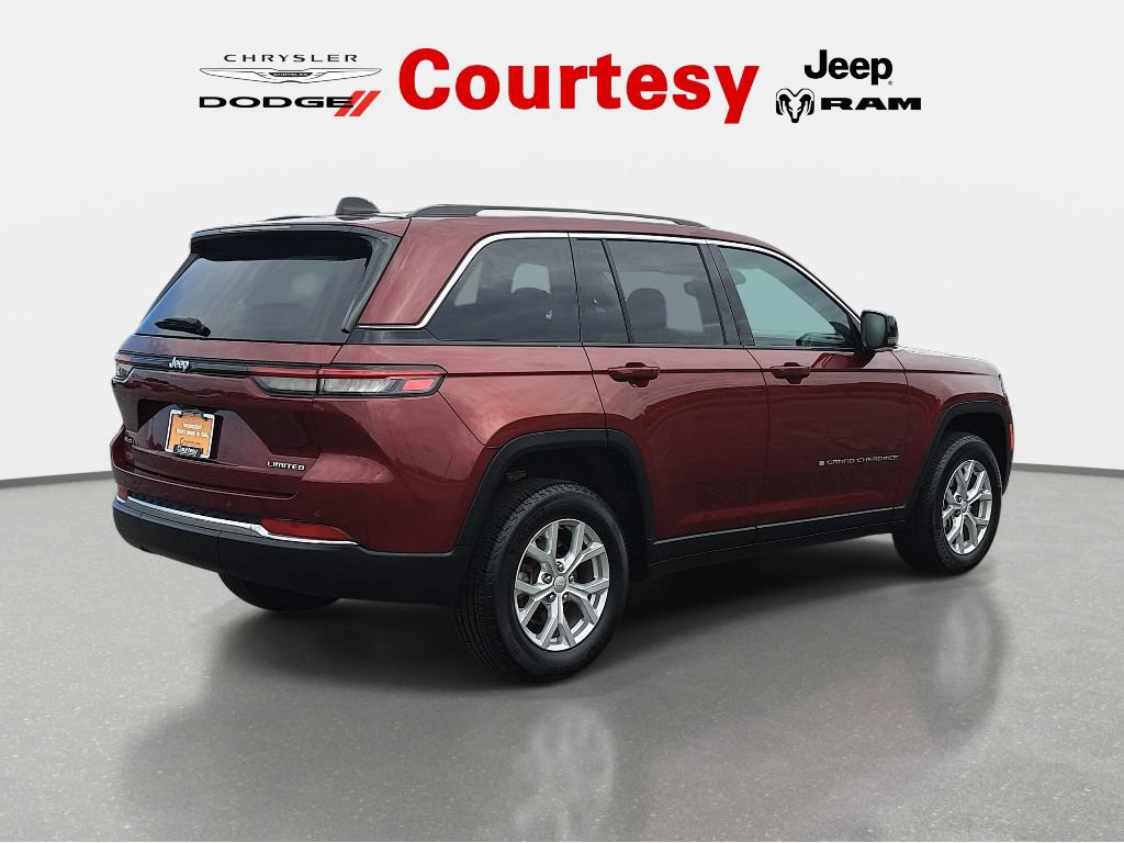 Certified 2024 Jeep Grand Cherokee Limited AWD/4WD image 4