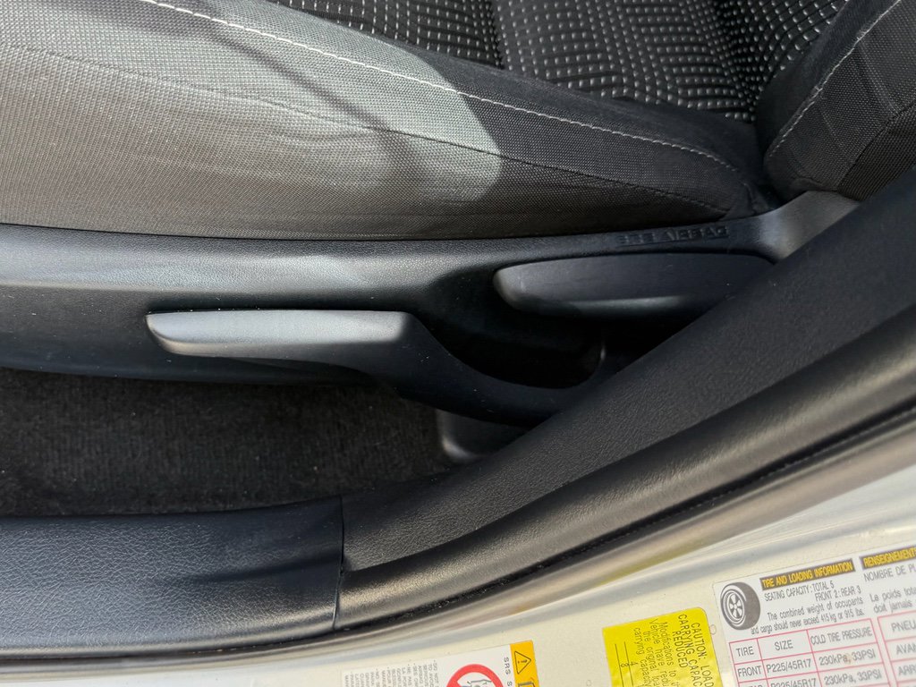 Used 2018 Toyota Corolla iM image 18