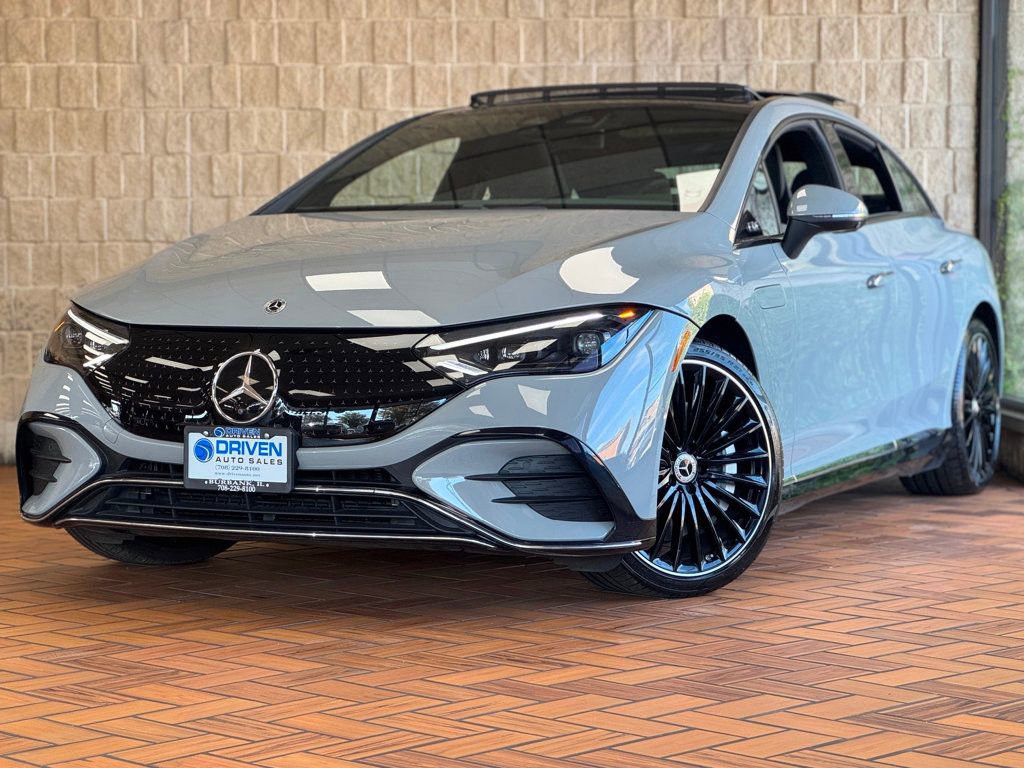 Used 2023 Mercedes-Benz EQE 500 4MATIC Sedan image 2
