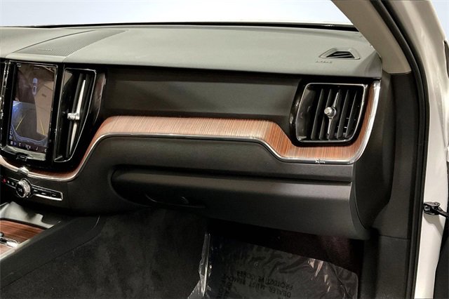 Certified 2023 Volvo XC60 B5 Plus image 18
