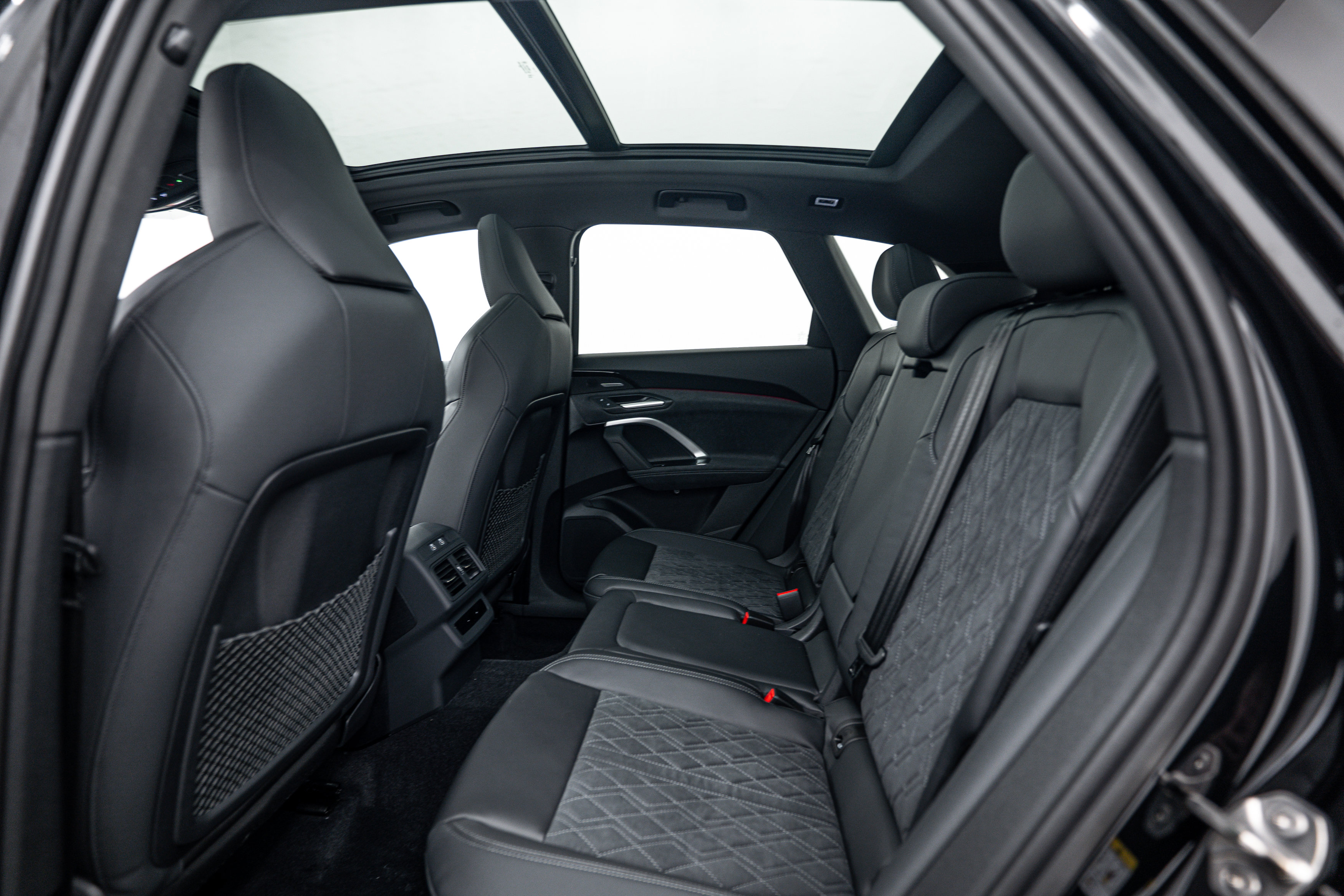 New 2025 Audi SQ5 Premium Plus image 18