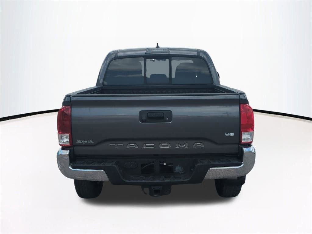 Used 2017 Toyota Tacoma SR5 w/ Tow Package RWD image 6