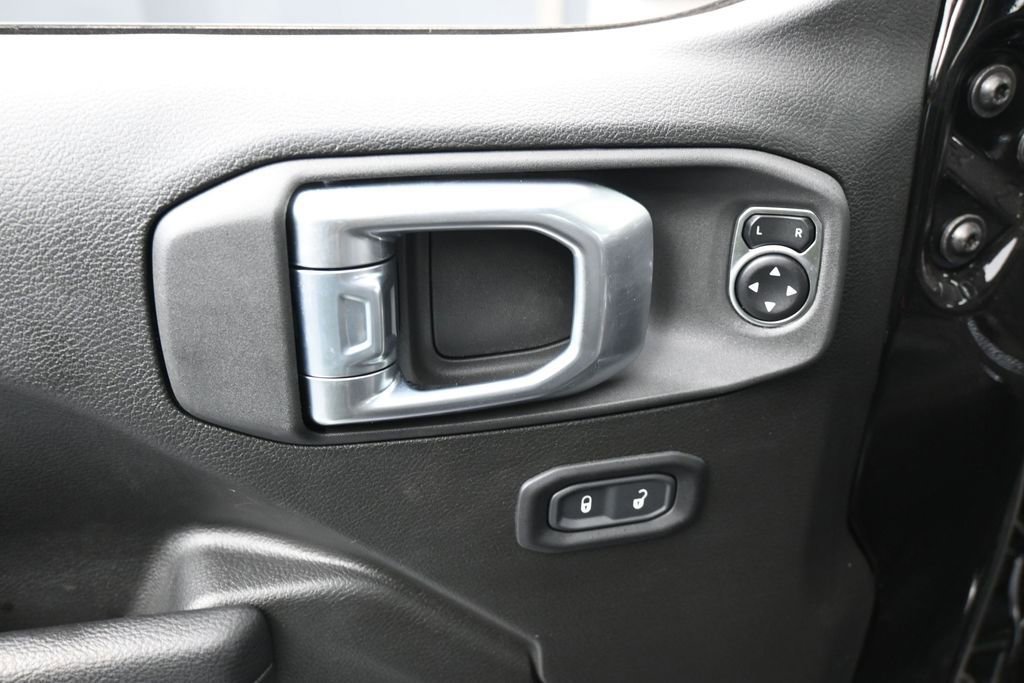 Used 2024 Jeep Gladiator Sport AWD/4WD image 13