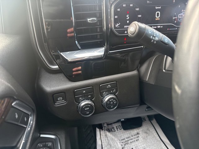 Used 2024 GMC Sierra 2500 SLE w/ SLE Convenience Package image 25