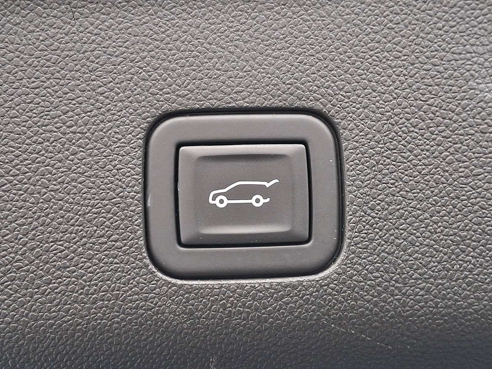 Used 2023 Cadillac Escalade ESV Sport Platinum w/ LPO, ONYX Package image 26