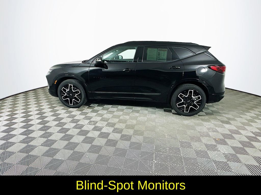 Used 2024 Chevrolet Blazer RS w/ Enhanced Convenience Package FWD image 6