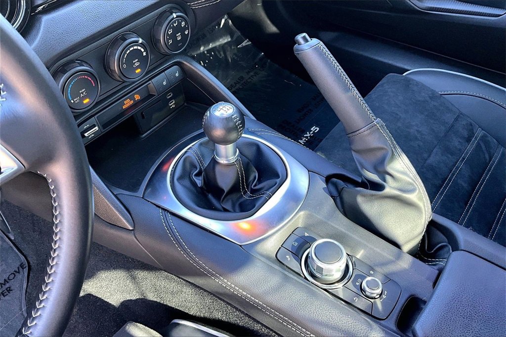 Used 2024 MAZDA MX-5 Miata RF Club image 17