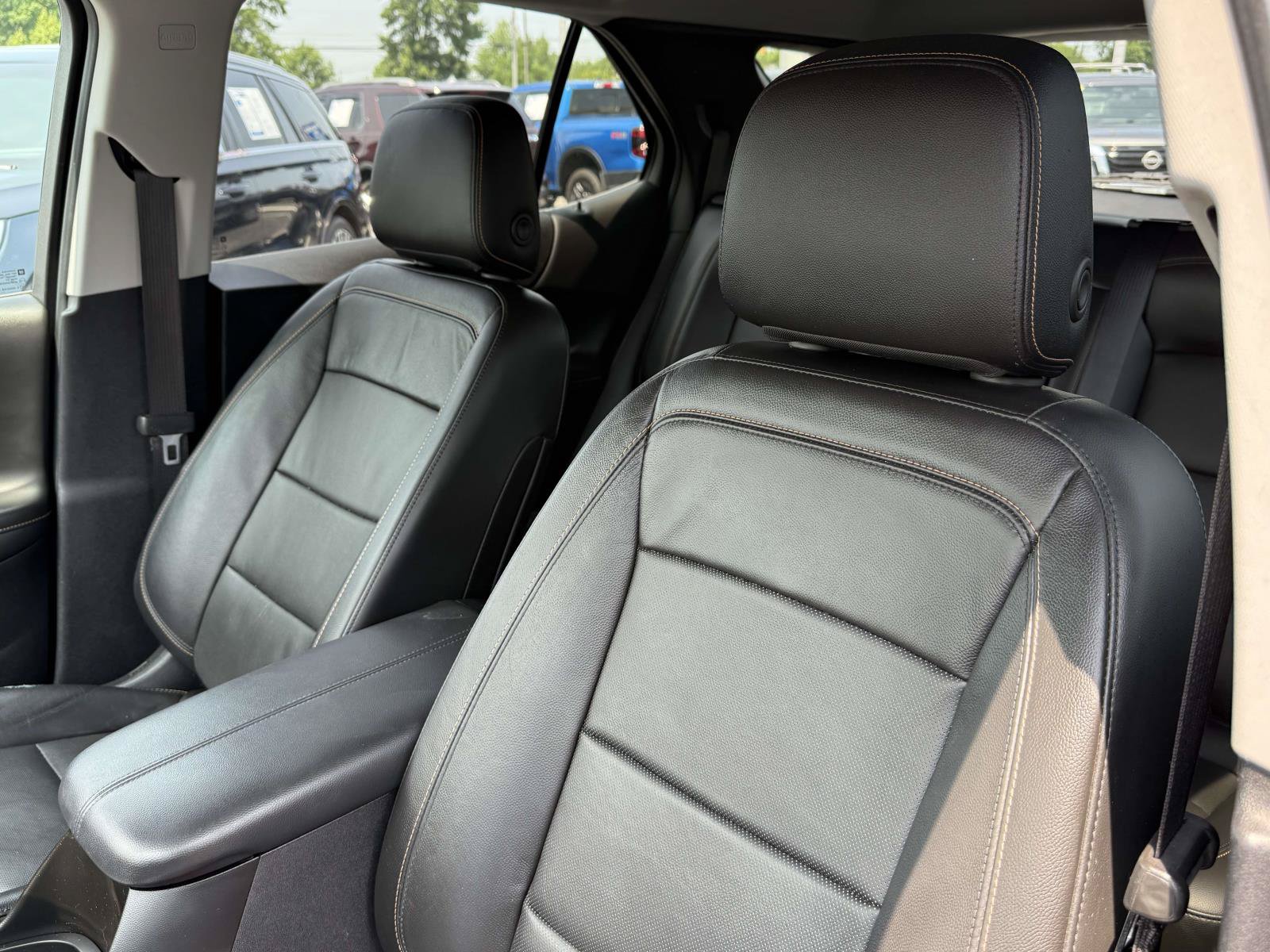 Used 2018 Chevrolet Equinox Premier AWD/4WD image 23