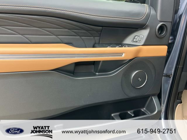 Used 2022 Ford Expedition Max Platinum RWD image 28