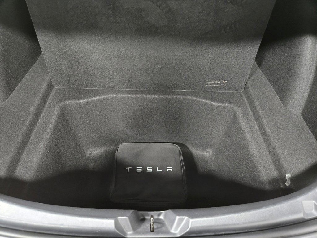 Used 2018 Tesla Model 3 Mid Range image 44