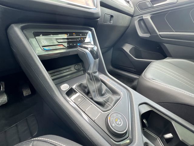 Certified 2022 Volkswagen Tiguan SE image 19