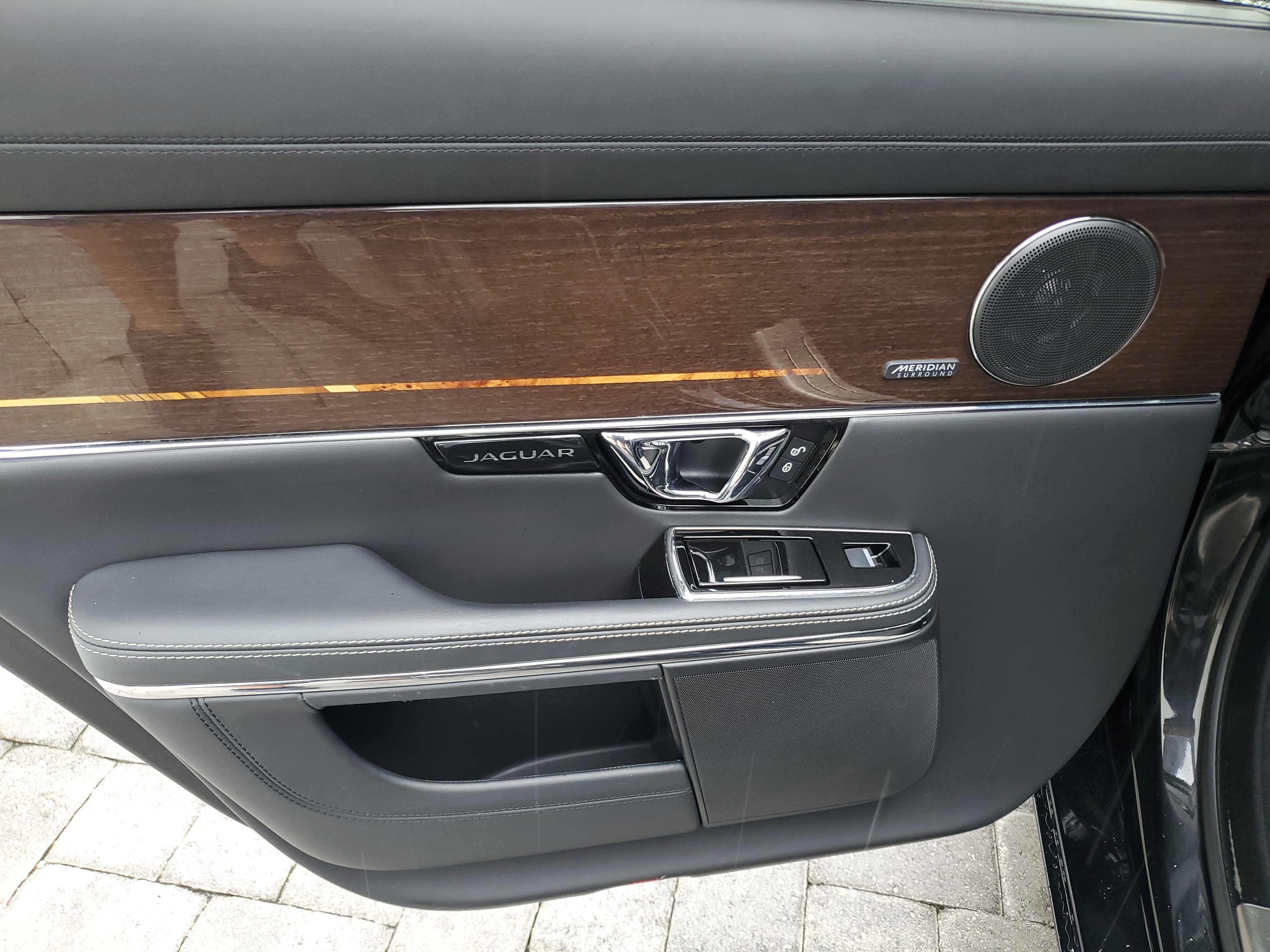 Used 2019 Jaguar XJ L Supercharged image 11