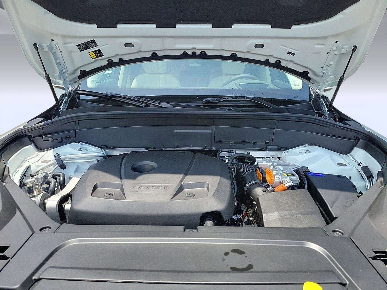 New 2024 Volvo XC90 T8 Ultimate w/ Protection Package Premier image 35