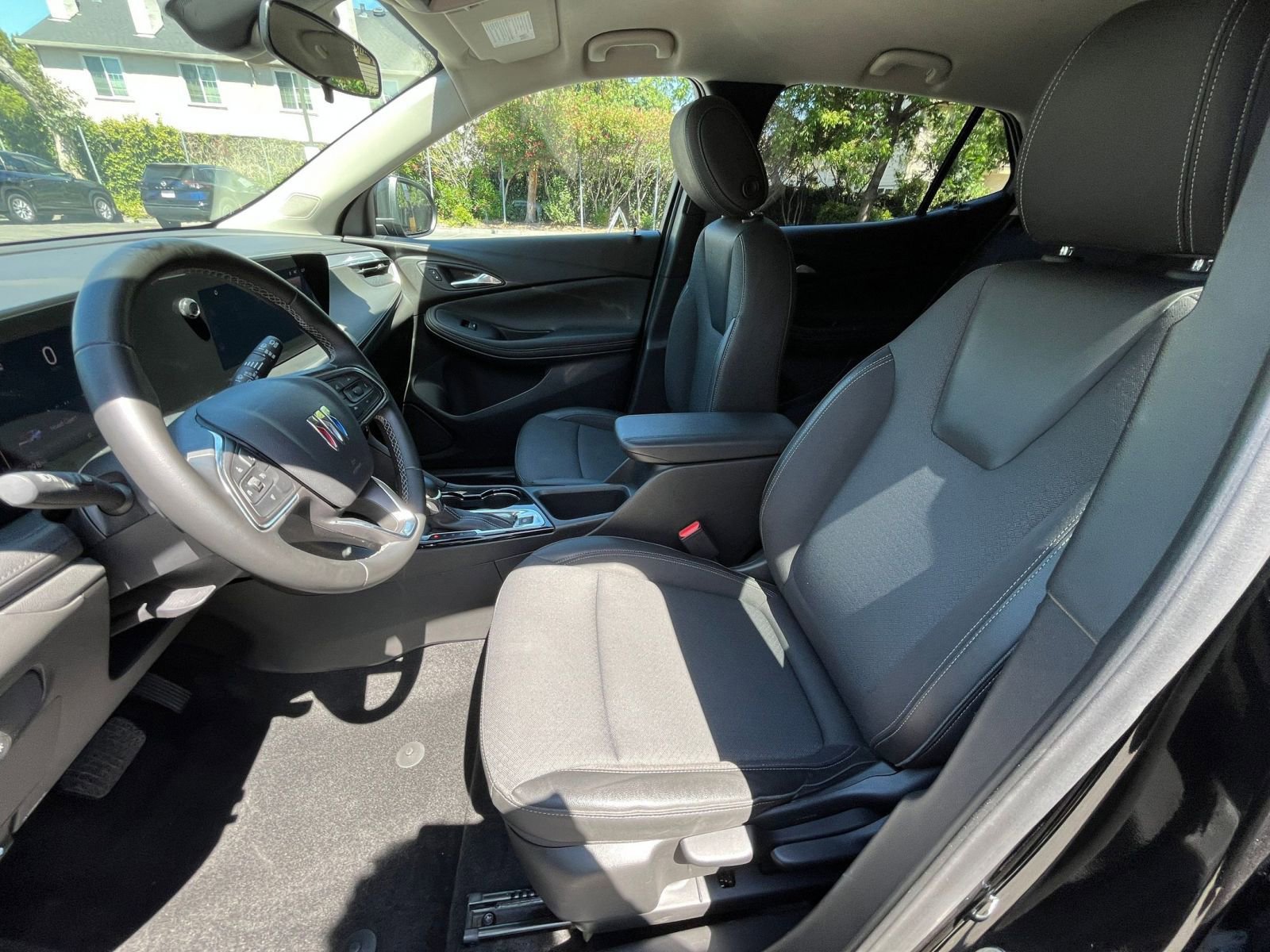 Used 2025 Buick Encore GX Preferred FWD image 25