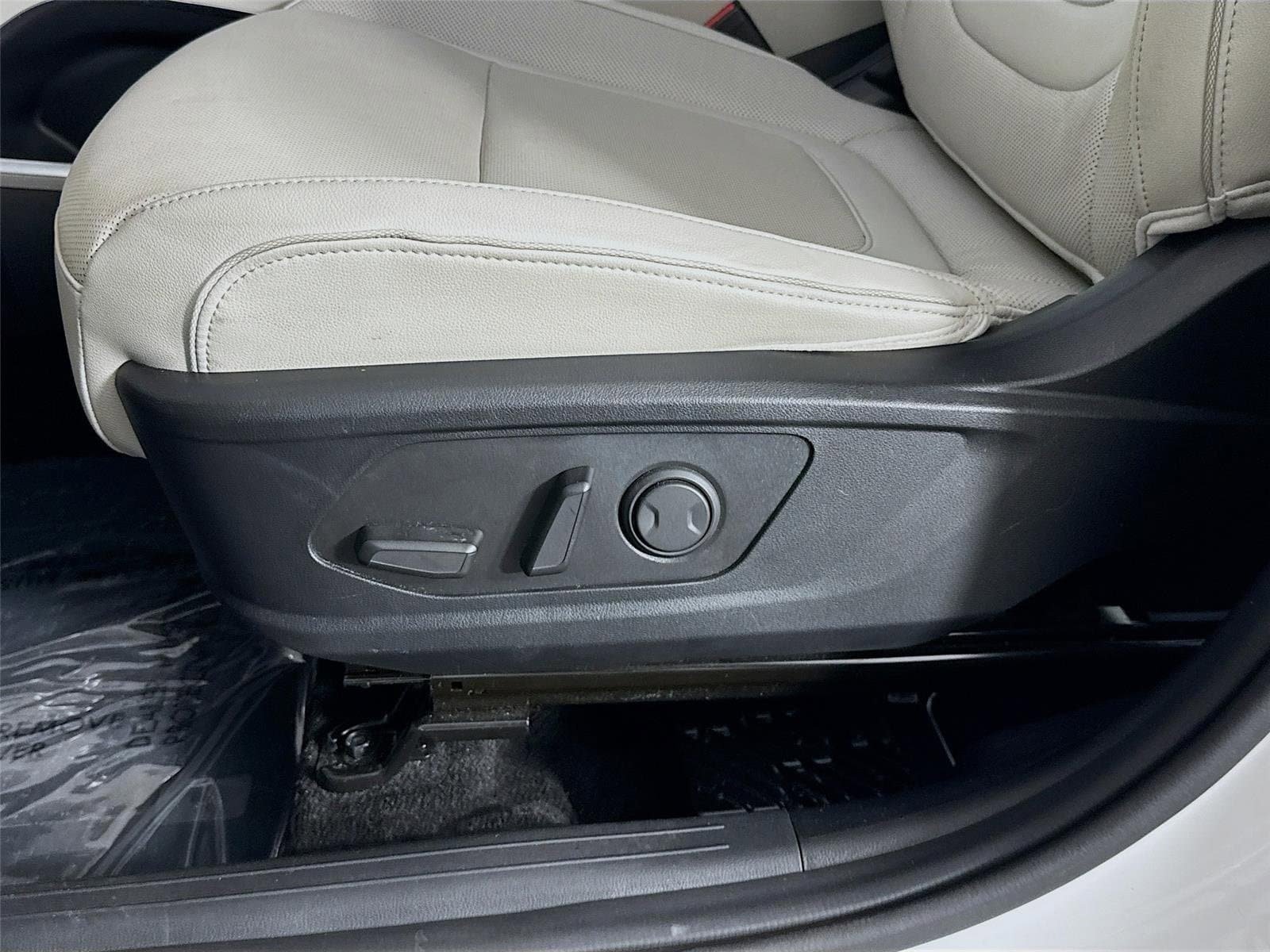 Certified 2024 Hyundai Tucson Limited FWD image 22