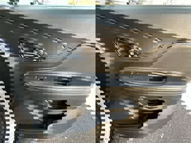 Used 2022 Buick Encore Preferred w/ Safety Package image 22