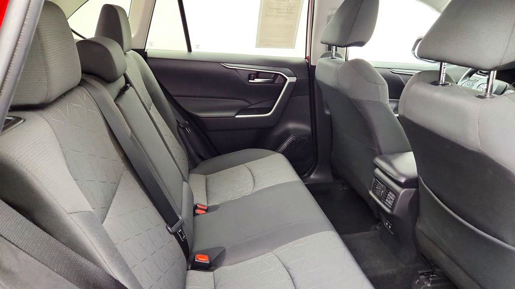 Used 2020 Toyota RAV4 XLE w/ Convenience Package AWD/4WD image 23