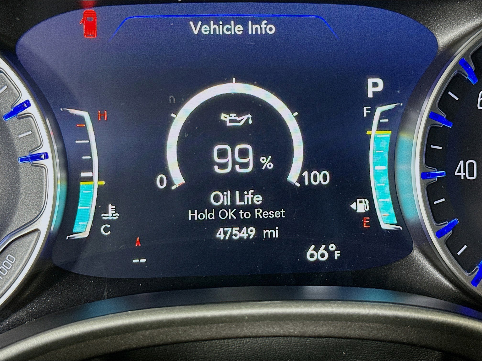 Used 2024 Chrysler Pacifica Touring-L FWD image 19
