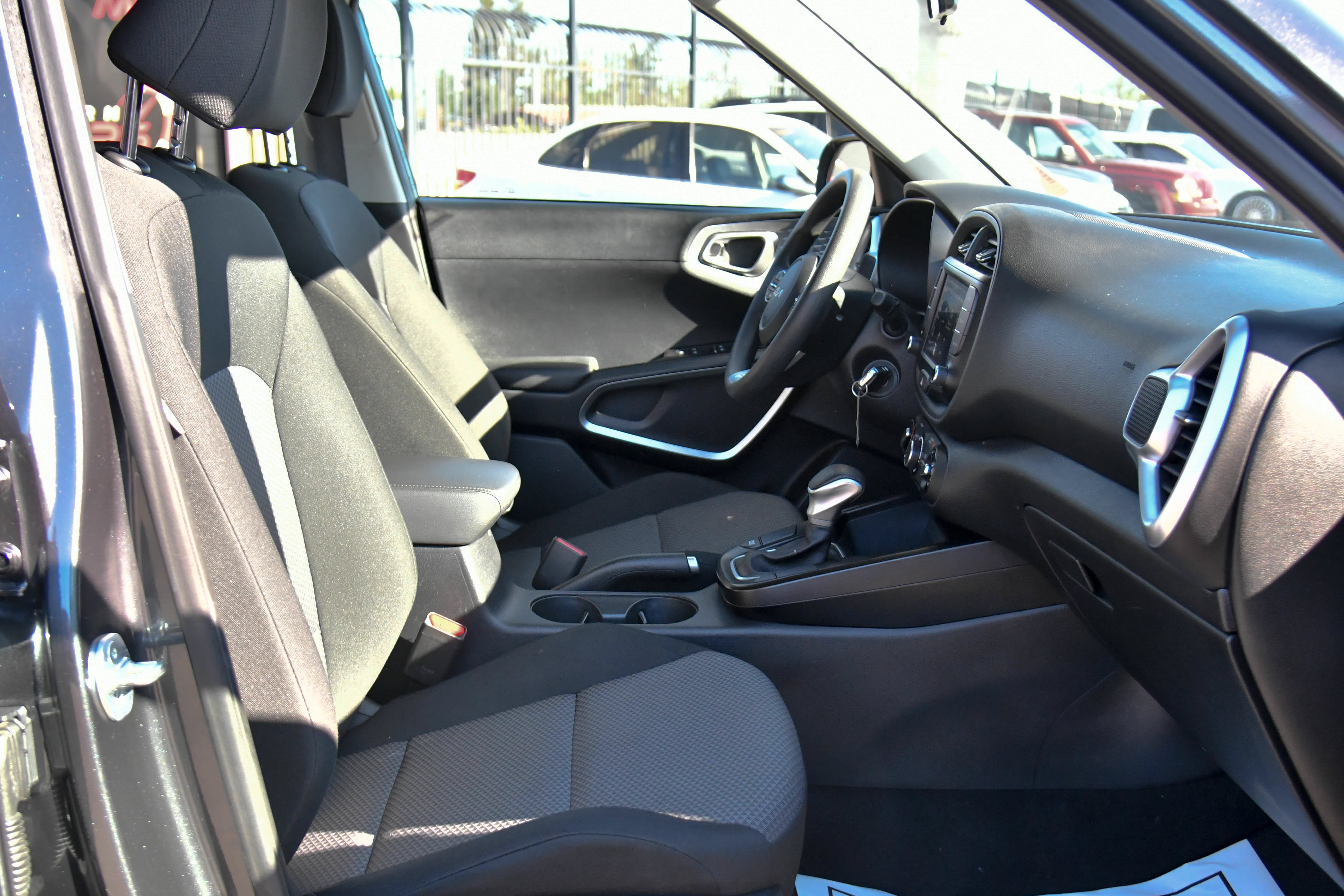 Used 2024 Kia Soul LX w/ Option Group 015 FWD image 36