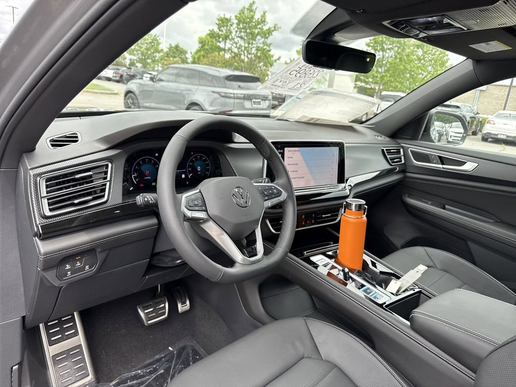 New 2025 Volkswagen Atlas Cross Sport SEL R-Line image 10