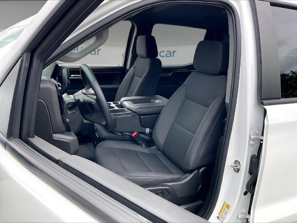 Used 2023 Chevrolet Silverado 1500 RST AWD/4WD image 9