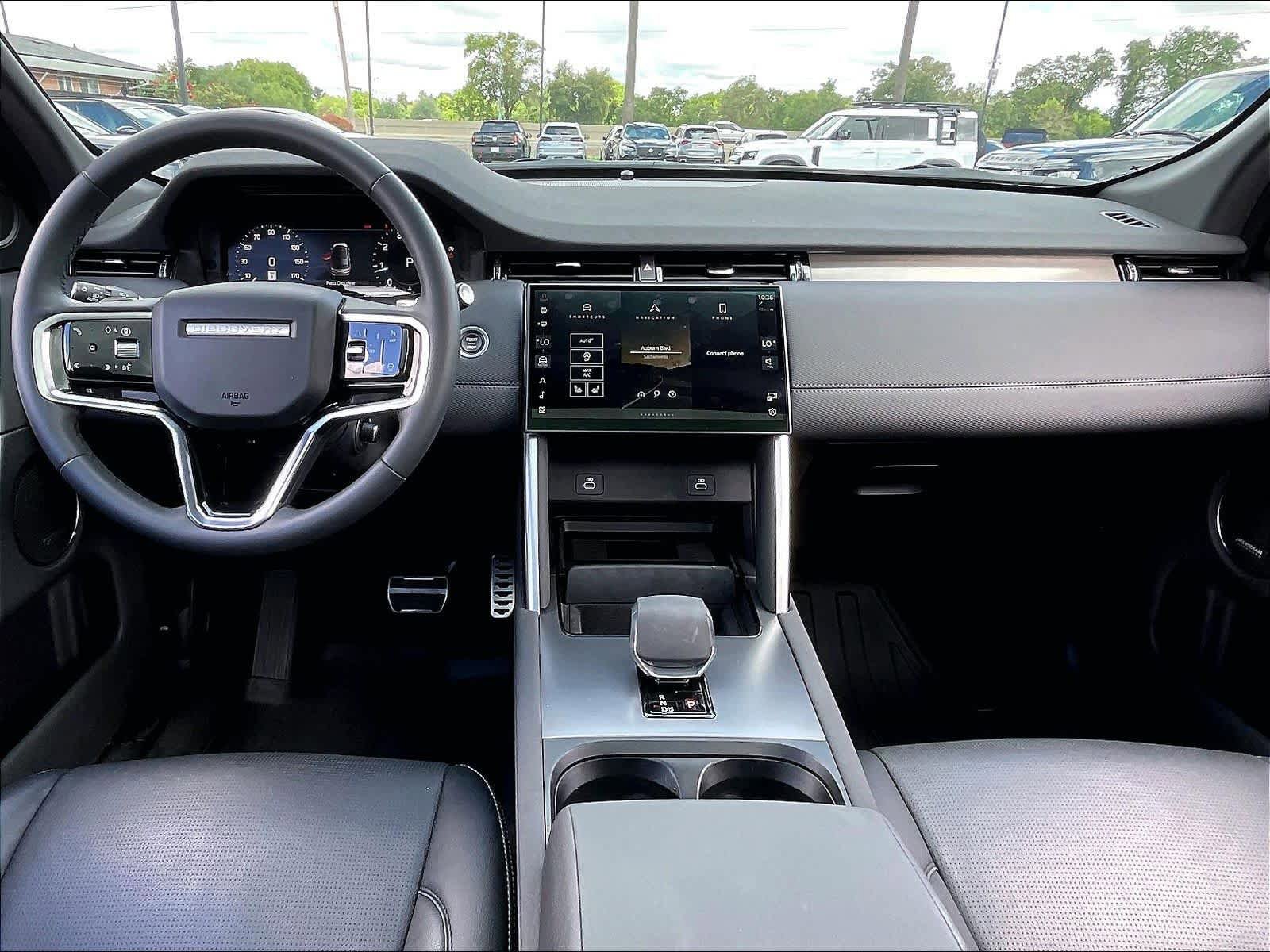 Used 2025 Land Rover Discovery Sport Dynamic SE AWD/4WD image 18
