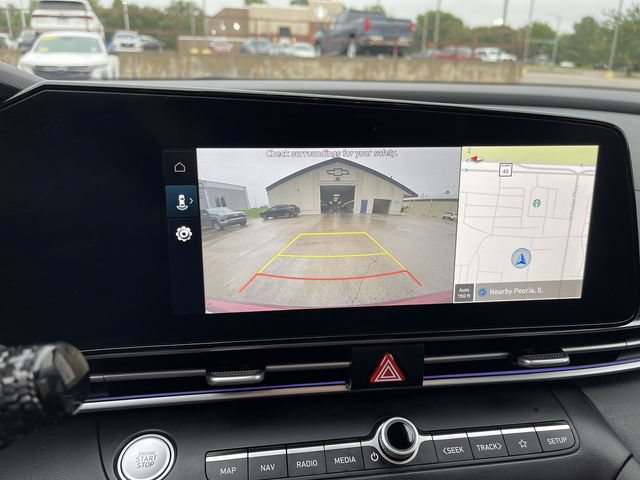 Used 2025 Hyundai Elantra Limited FWD image 21