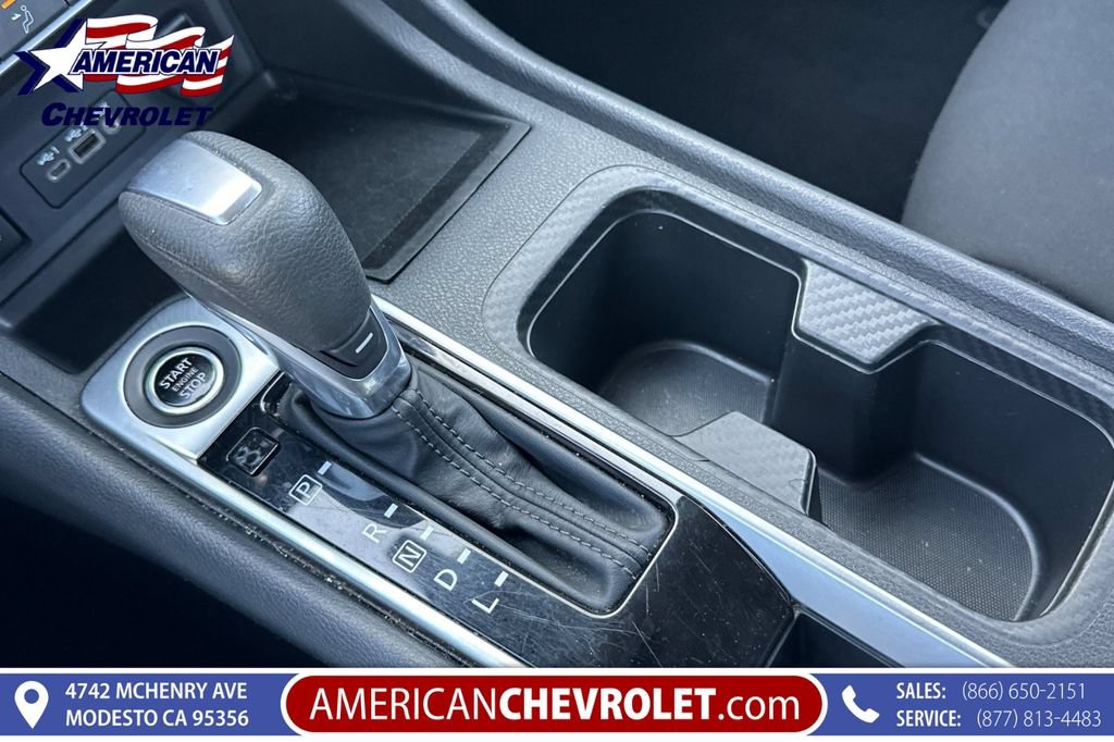 Used 2025 Nissan Sentra SV FWD image 28