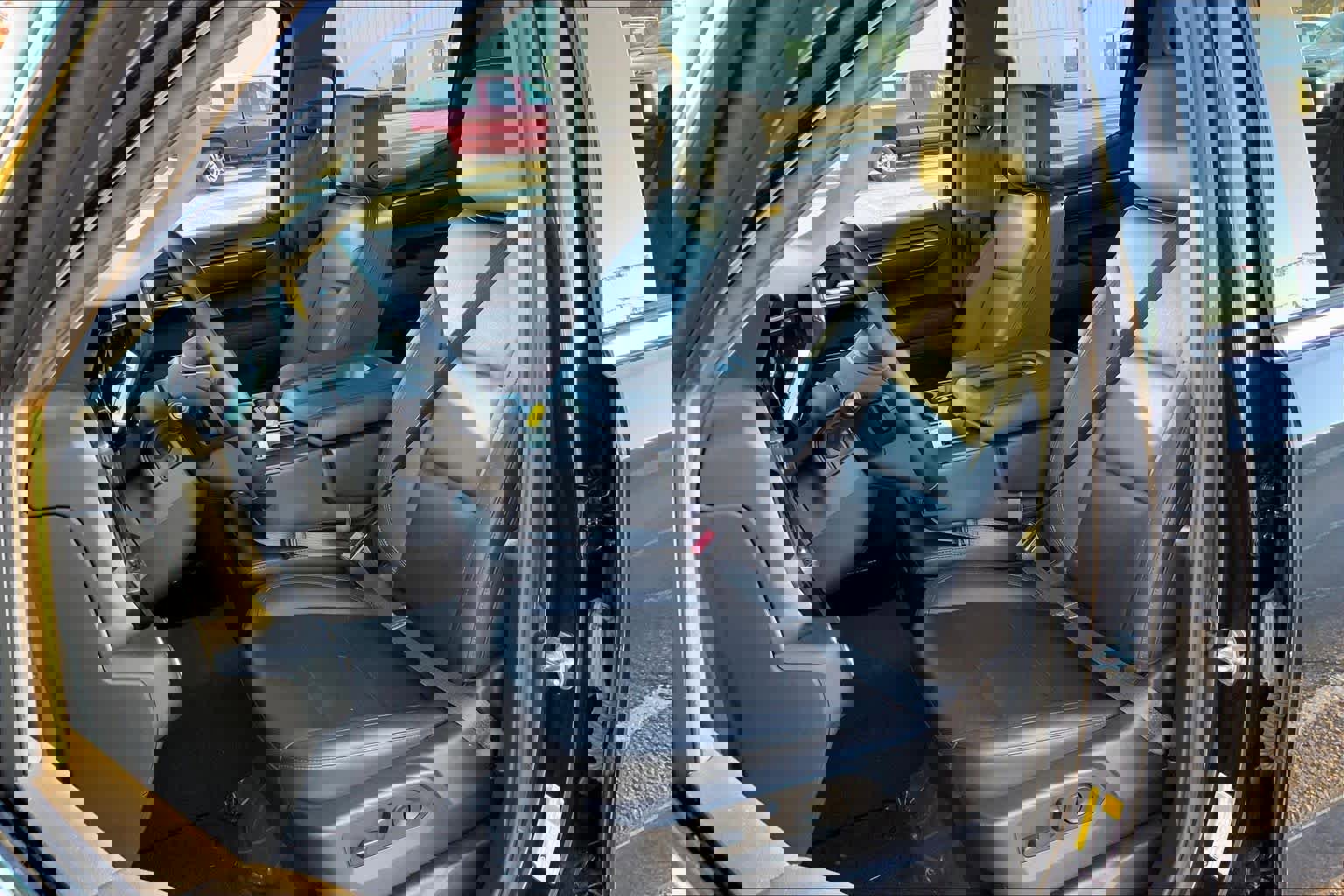 Used 2025 GMC Sierra 1500 SLT image 7