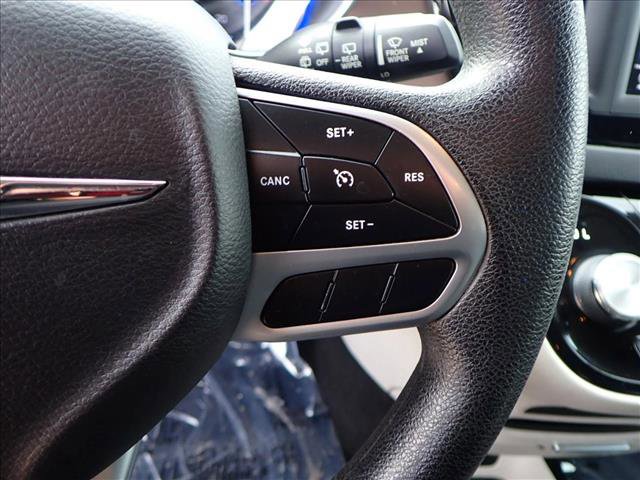 Used 2019 Chrysler Pacifica L image 15