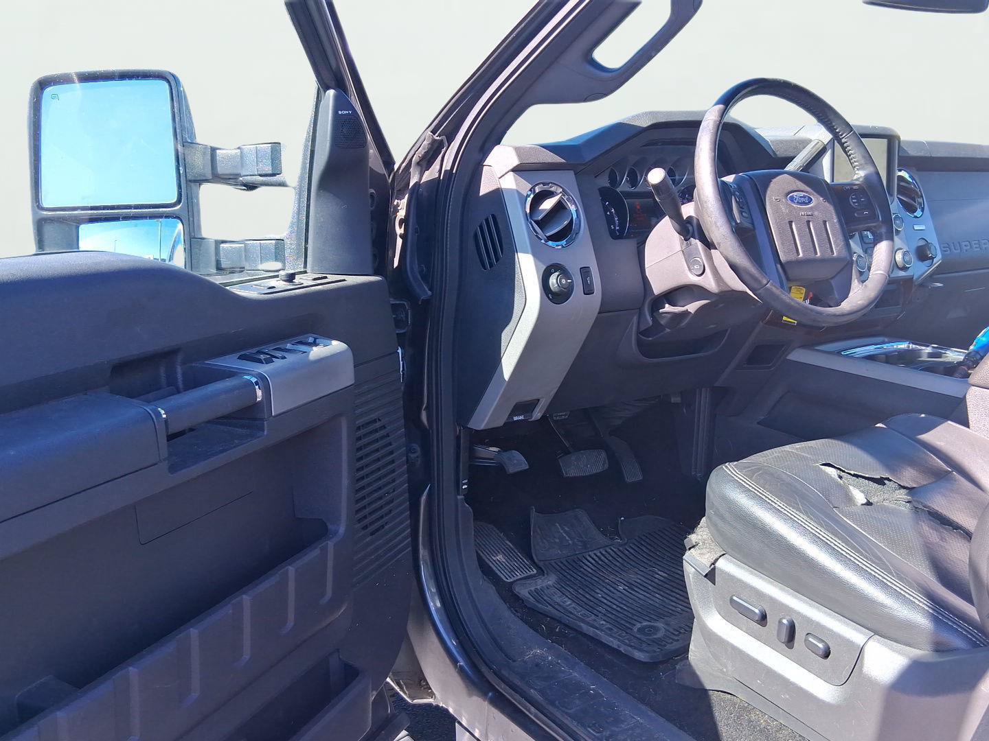 Used 2016 Ford F350 Lariat w/ Lariat Ultimate Package AWD/4WD image 14